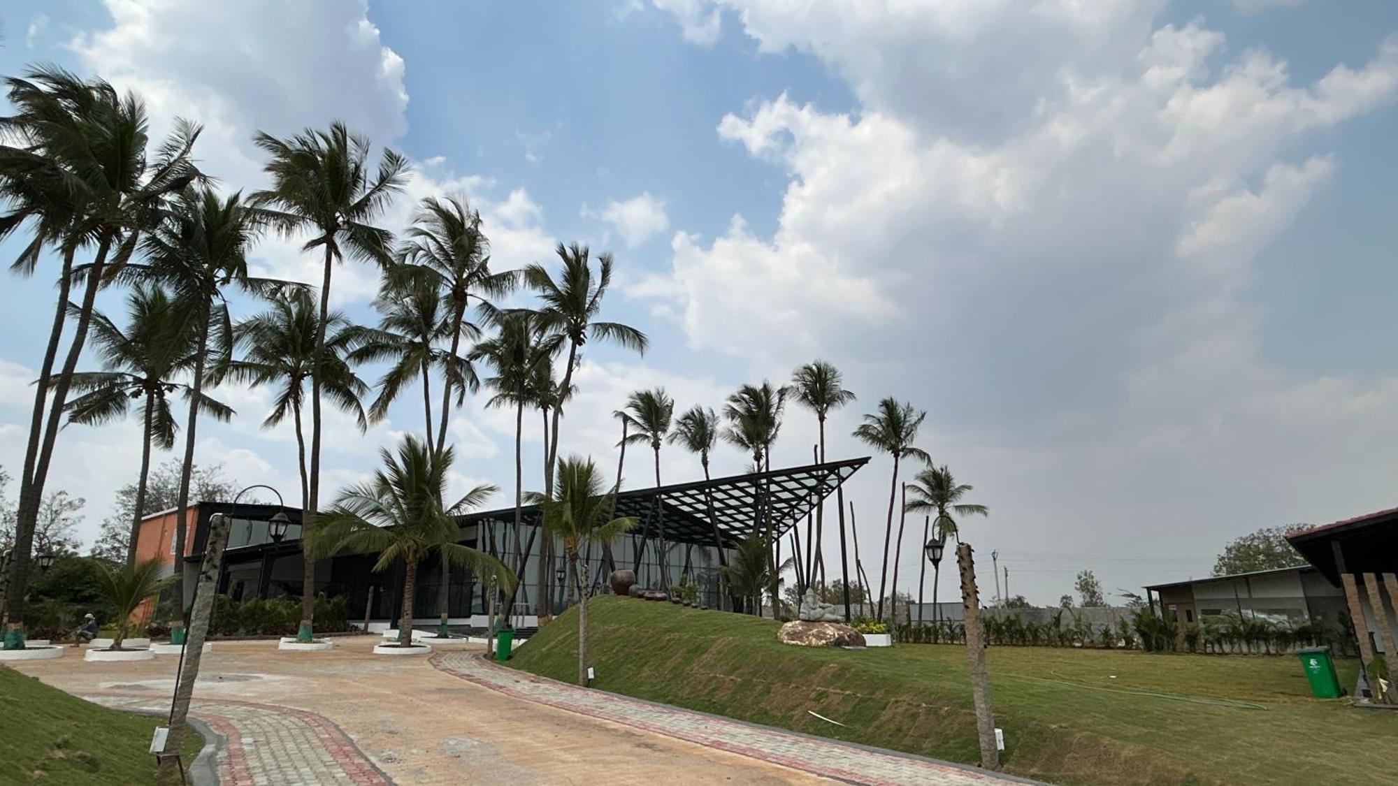 Serene Resort Hyderabad Шамшабад Екстериор снимка