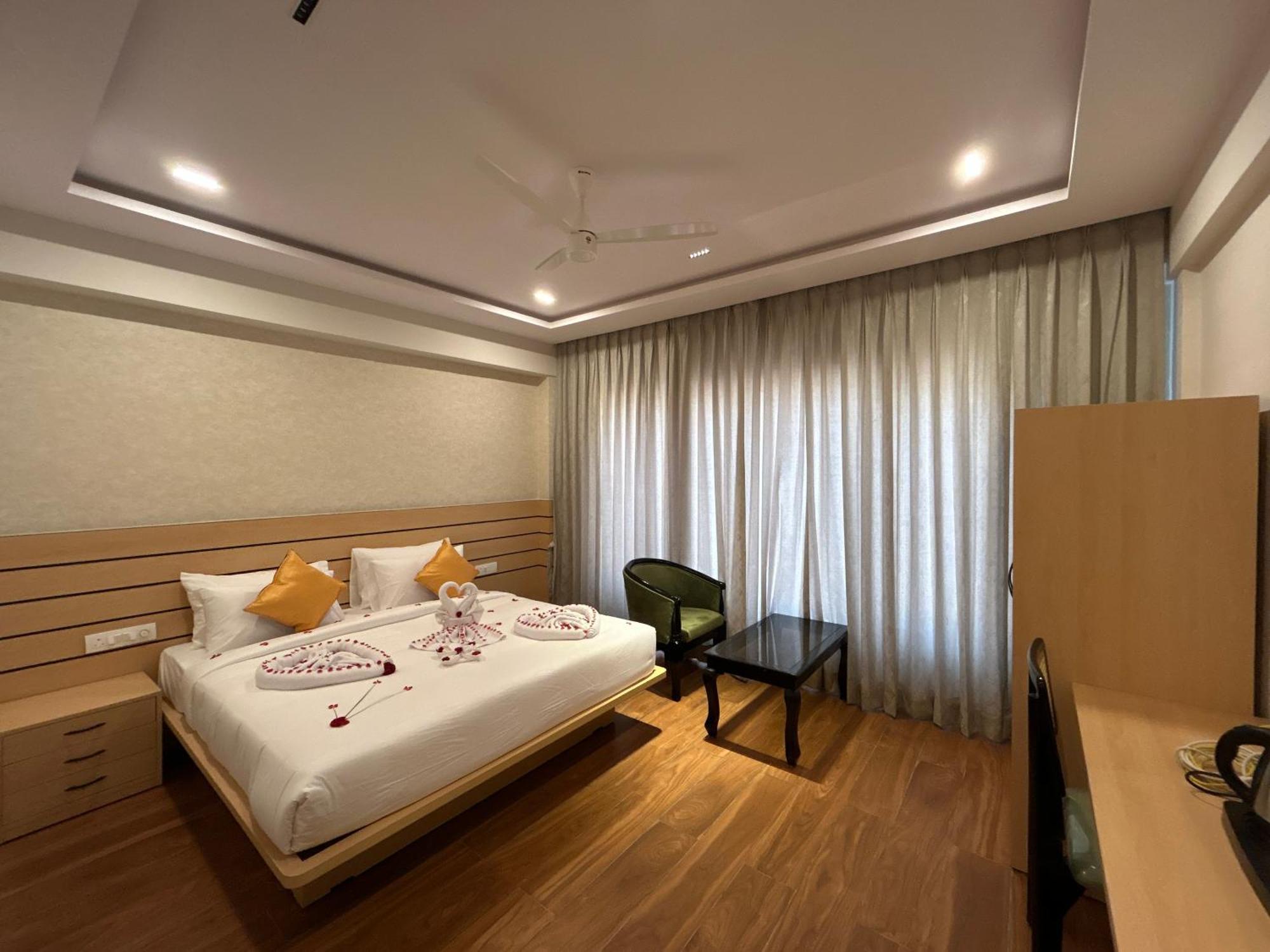 Serene Resort Hyderabad Шамшабад Екстериор снимка