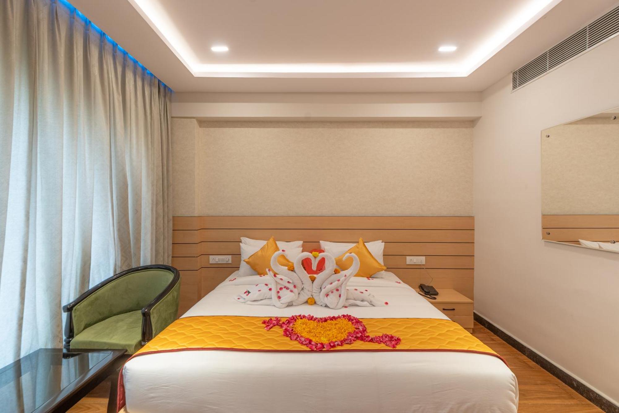 Serene Resort Hyderabad Шамшабад Екстериор снимка