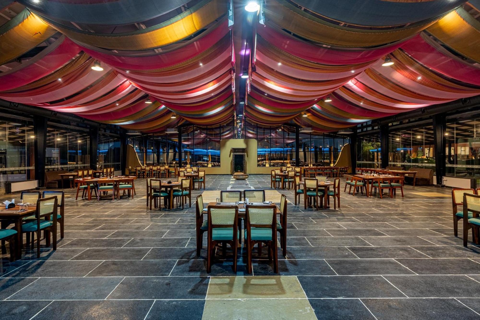 Serene Resort Hyderabad Шамшабад Екстериор снимка